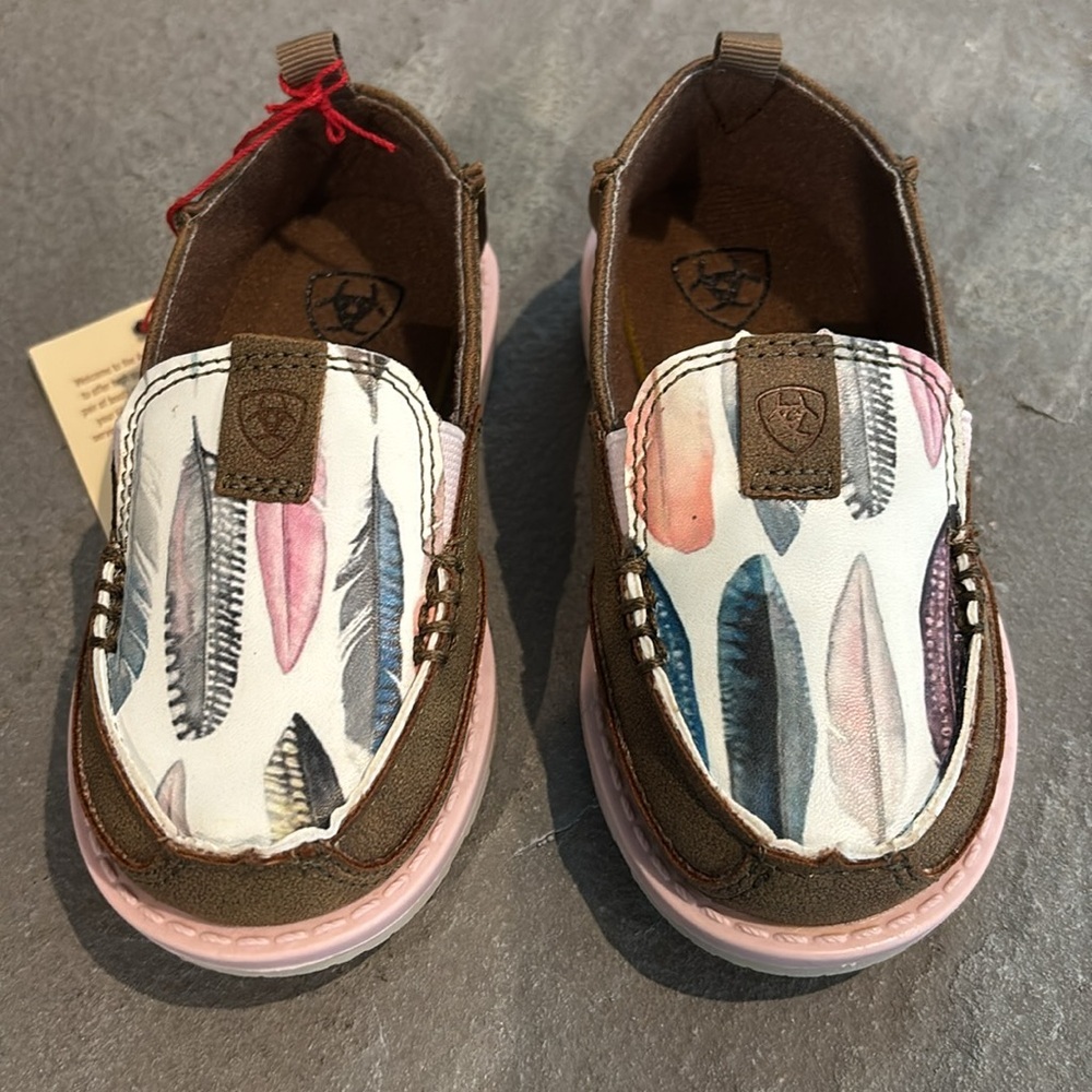 ARIAT Lil’ Stompers Anna cruisers,slip on,pull tab,feather print,rugged sole - Picture 2 of 13